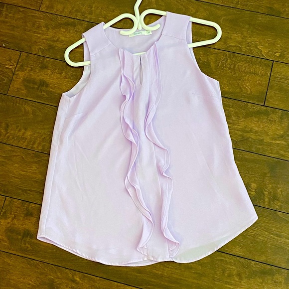 Ladies Lavender sleeveless blouse - Picture 1 of 4